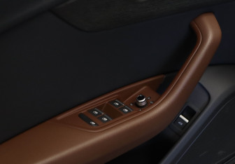 Подержанный автомобиль Audi A4 Sedan 2019 года (21 фото)