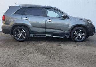 Подержанный автомобиль Kia Sorento 2014 года (4 фото)