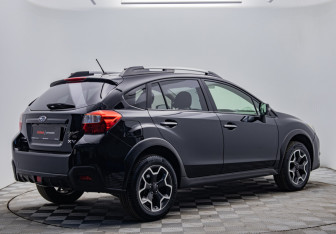 Подержанный автомобиль Subaru XV 2013 года (5 фото)