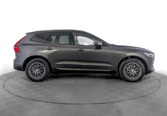Подержанный автомобиль Volvo XC60 2020 года (4 фото)