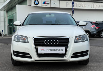 Подержанный автомобиль Audi A3 Hatchback 2013 года (2 фото)