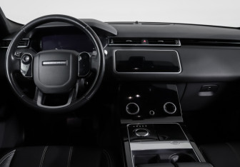 Подержанный автомобиль Land Rover Range Rover Velar 2020 года (12 фото)