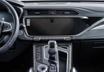 Подержанный автомобиль Geely Atlas Pro 2022 года (10 фото)