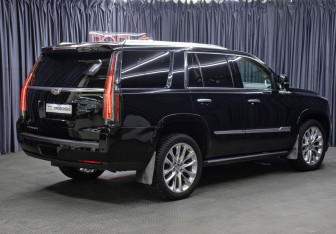 Подержанный автомобиль Cadillac Escalade Suv 2020 года (5 фото)