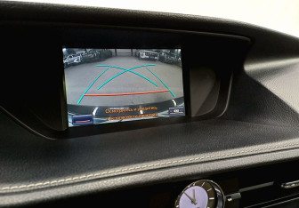Подержанный автомобиль Lexus ES 2014 года (17 фото)