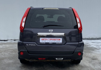 Подержанный автомобиль Nissan X-Trail 2014 года (6 фото)