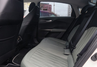Подержанный автомобиль Changan Lamore 2024 года (9 фото)