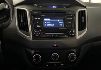 Подержанный автомобиль Hyundai Creta 2017 года (12 фото)