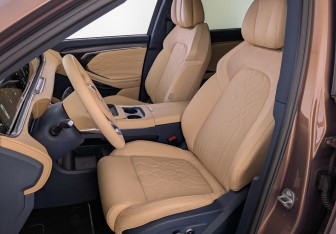 Подержанный автомобиль Voyah Free 2025 года (21 фото)