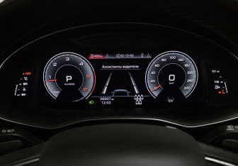 Подержанный автомобиль Audi Q7 2021 года (12 фото)