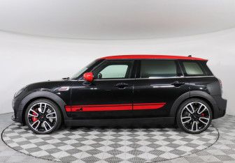 Подержанный автомобиль MINI Clubman Wagon 2022 года (8 фото)