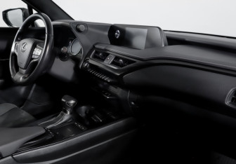 Подержанный автомобиль Lexus UX 2019 года (9 фото)