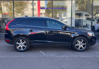 Подержанный автомобиль Volvo XC60 2012 года (4 фото)