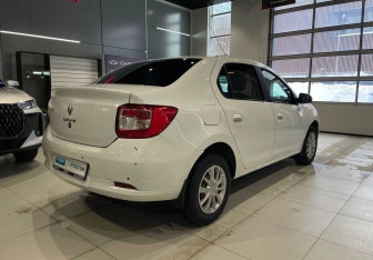 Подержанный автомобиль Renault Logan Sedan 2015 года (4 фото)