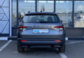 Подержанный автомобиль Skoda Karoq 2020 года (6 фото)