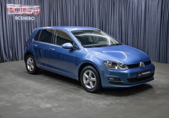 Подержанный автомобиль Volkswagen Golf Hatchback 2013 года (4 фото)