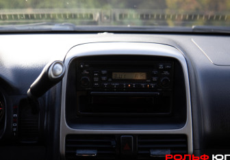 Подержанный автомобиль Honda CR-V 2005 года (17 фото)