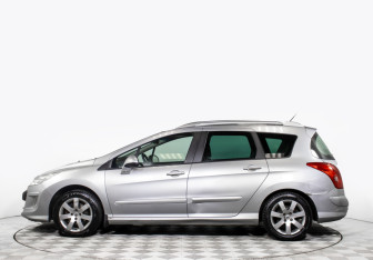 Подержанный автомобиль Peugeot 308 Wagon 2010 года (8 фото)