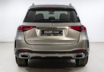 Подержанный автомобиль Mercedes-Benz GLE 2019 года (6 фото)