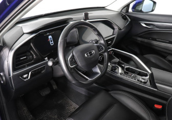 Подержанный автомобиль Geely Tugella 2021 года (9 фото)