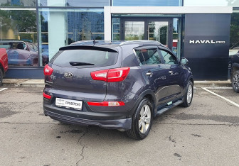 Подержанный автомобиль Kia Sportage 2012 года (5 фото)