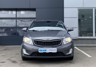 Подержанный автомобиль Kia Rio Hatchback 2013 года (2 фото)