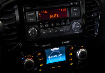 Подержанный автомобиль Nissan Juke 2013 года (17 фото)