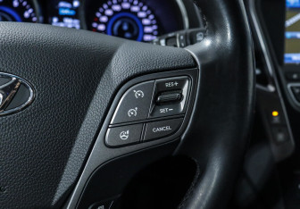 Подержанный автомобиль Hyundai Santa Fe 2012 года (10 фото)