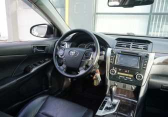 Подержанный автомобиль Toyota Camry Sedan 2014 года (11 фото)