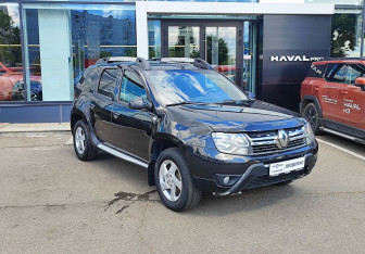 Подержанный автомобиль Renault Duster 2016 года (3 фото)