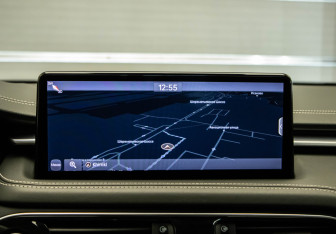 Подержанный автомобиль Genesis G70 2021 года (19 фото)