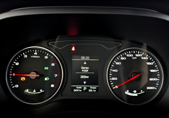 Подержанный автомобиль Москвич 3 2023 года (13 фото)