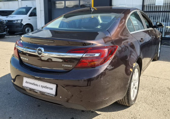 Подержанный автомобиль Opel Insignia Liftback 2013 года (5 фото)