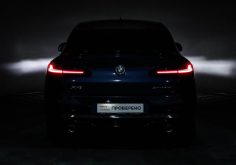 Подержанный автомобиль BMW X4 2019 года (18 фото)