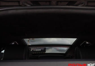 Подержанный автомобиль Land Rover Range Rover 2014 года (26 фото)