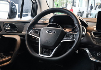 Подержанный автомобиль JAC JS3 2024 года (11 фото)