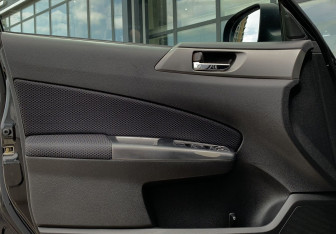 Подержанный автомобиль Subaru Forester Suv 2011 года (11 фото)