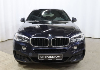 Подержанный автомобиль BMW X6 2019 года (2 фото)