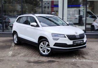 Подержанный автомобиль Skoda Karoq 2020 года (3 фото)