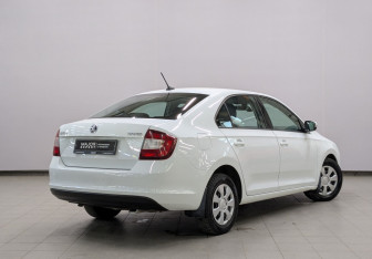 Подержанный автомобиль Skoda Rapid Liftback 2019 года (24 фото)