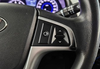 Подержанный автомобиль Hyundai Solaris Sedan 2013 года (15 фото)