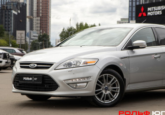 Подержанный автомобиль Ford Mondeo Sedan 2012 года (14 фото)
