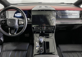 Подержанный автомобиль GAC M8 2024 года (12 фото)