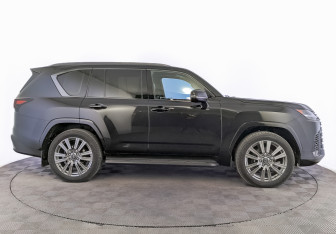 Новый Lexus LX 2024 (4 фото)