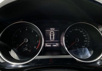 Подержанный автомобиль Volkswagen Jetta Sedan 2016 года (12 фото)