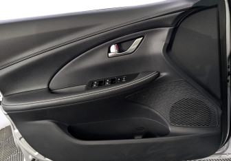 Подержанный автомобиль Changan Alsvin 2023 года (19 фото)