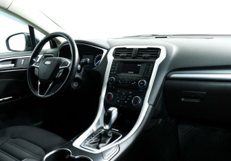 Подержанный автомобиль Ford Mondeo Sedan 2019 года (8 фото)