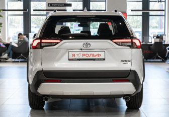 Новый Toyota RAV4 2025 (5 фото)