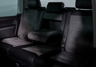 Подержанный автомобиль Volkswagen Multivan 2020 года (11 фото)