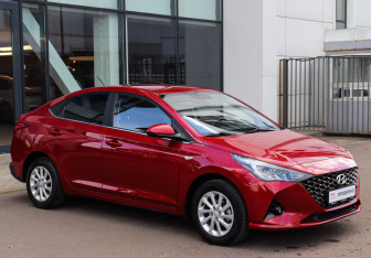 Подержанный автомобиль Hyundai Solaris Sedan 2021 года (3 фото)